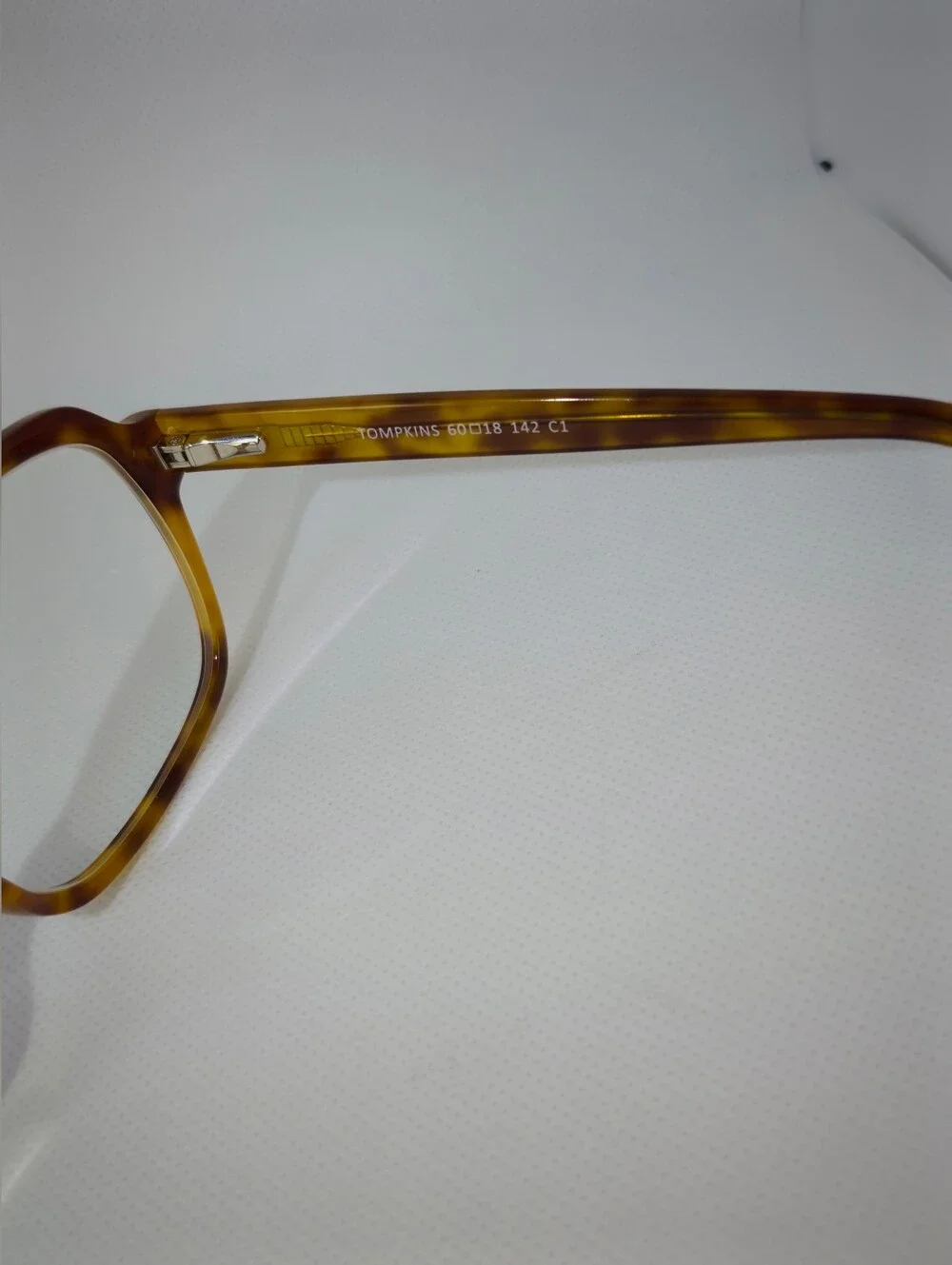 Tompkins. Tortoiseshell Square Fashion Glasses. European Style.